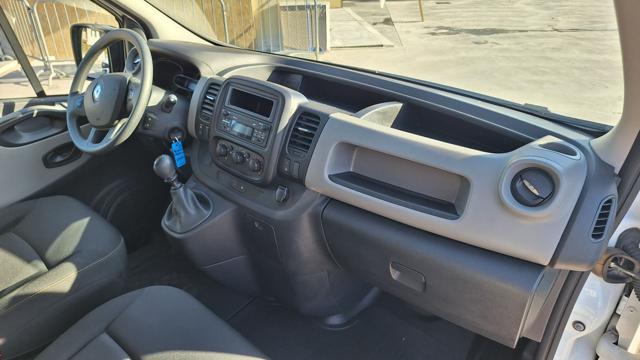 RENAULT Trafic usata 18