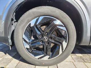 NISSAN Qashqai usata, con Controllo automatico clima