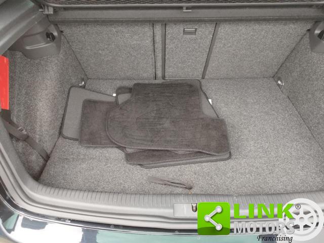 VOLKSWAGEN Golf usata, con Sedile passeggero ribaltabile