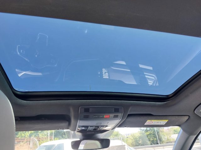 VOLKSWAGEN T-Roc usata 11