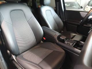 MERCEDES-BENZ B 180 usata, con Fari LED