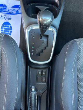 TOYOTA Yaris usata 12