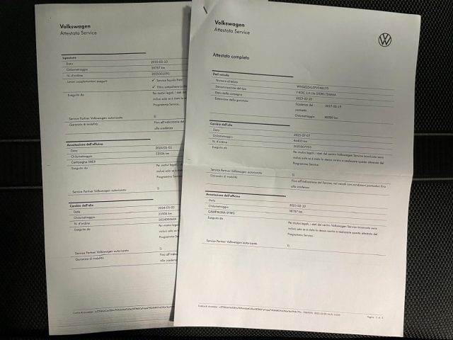 VOLKSWAGEN T-Roc usata, con Autoradio digitale