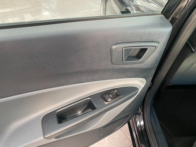 FORD Fiesta usata, con MP3