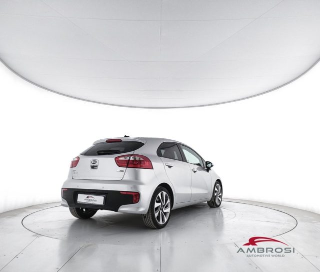 KIA Rio usata 2