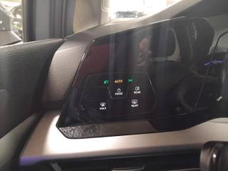 VOLKSWAGEN Golf usata, con Airbag testa