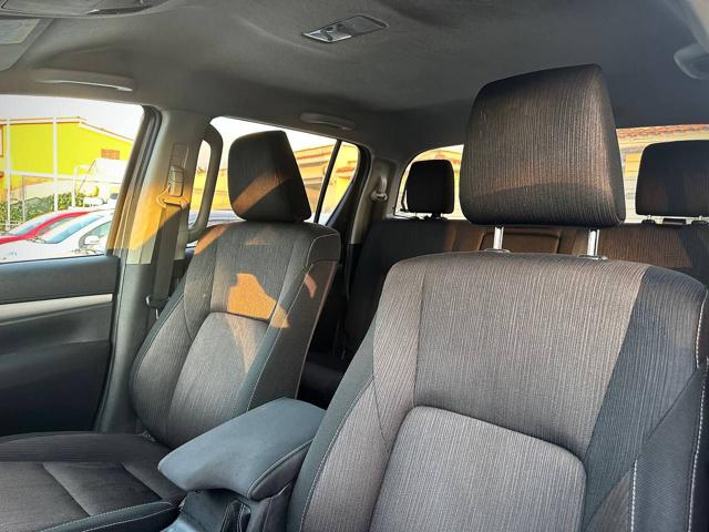 TOYOTA Hilux usata, con Isofix