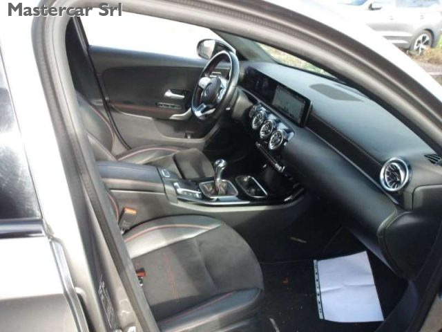 MERCEDES-BENZ A 200 usata, con Volante in pelle