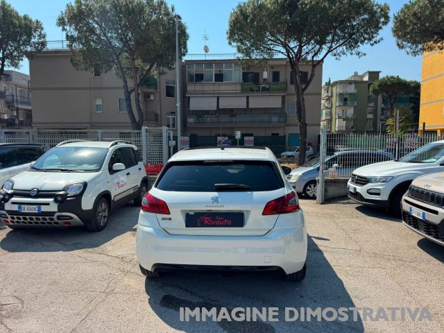 PEUGEOT 308 usata, con Autoradio