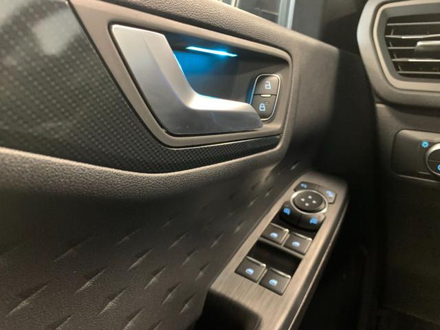 FORD Kuga usata, con Touch screen