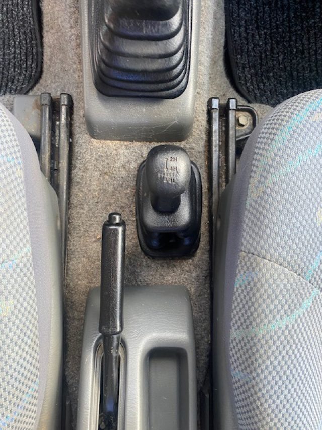 SUZUKI Jimny usata, con Sedile passeggero ribaltabile