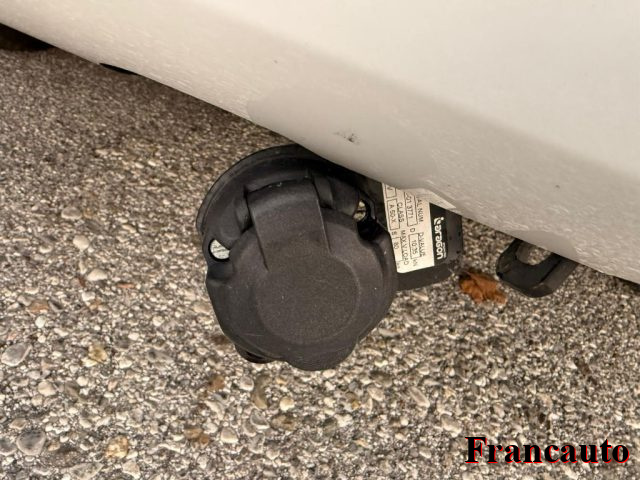 VOLKSWAGEN Touran usata, con Climatizzatore