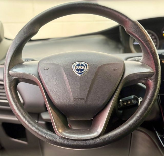 LANCIA Ypsilon usata, con Airbag testa