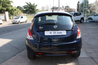 LANCIA Ypsilon usata, con Autoradio