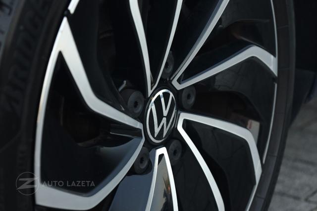 VOLKSWAGEN Golf usata, con Autoradio digitale