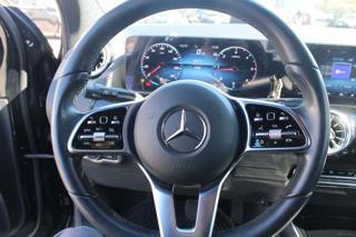 MERCEDES-BENZ GLA 180 usata, con Chiusura centralizzata