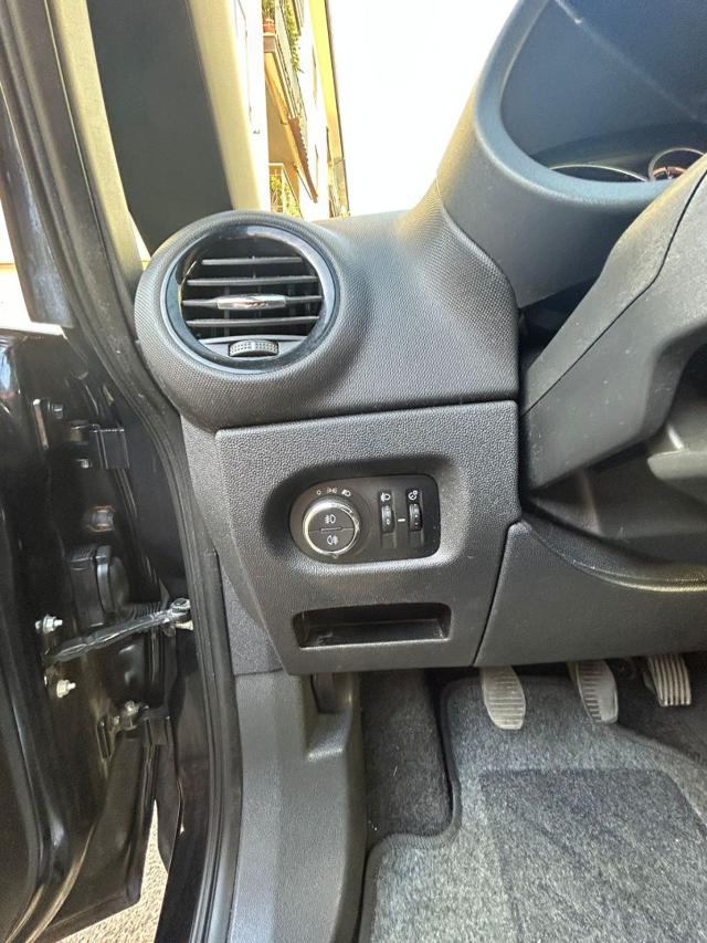 OPEL Corsa usata, con Airbag testa