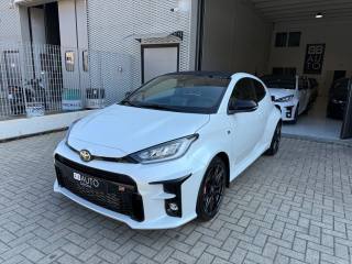 TOYOTA Yaris usata, con Airbag