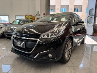 PEUGEOT 208 usata, con Autoradio