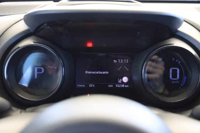 TOYOTA Yaris usata 12