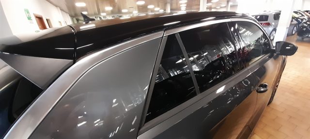 VOLKSWAGEN T-Roc usata 29