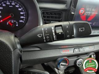 KIA Stonic usata, con Autoradio digitale