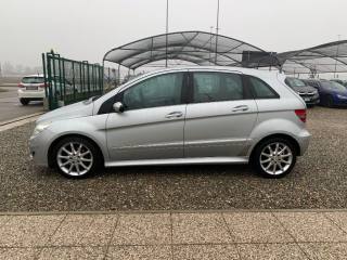 MERCEDES-BENZ B 180 usata, con Cerchi in lega