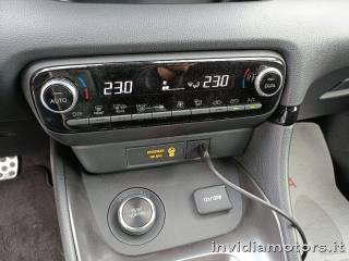 TOYOTA Yaris usata, con Controllo automatico clima