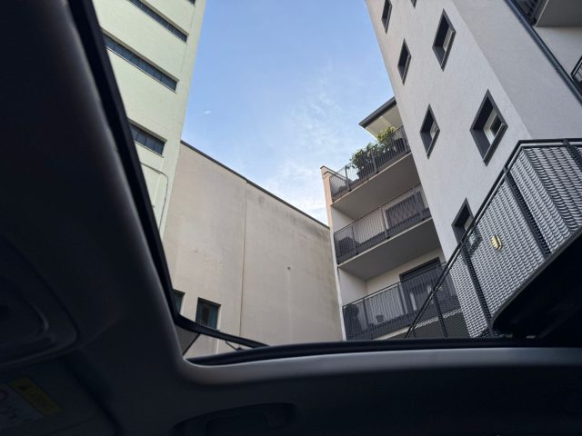 MG HS usata, con Sensori di parcheggio posteriori