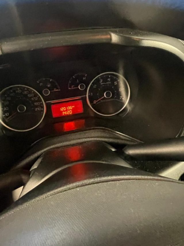 FIAT Doblo usata, con USB