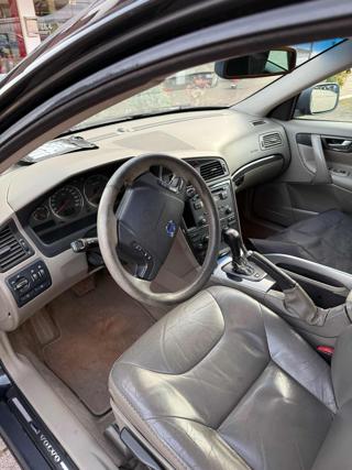 VOLVO XC70 usata, con Airbag laterali