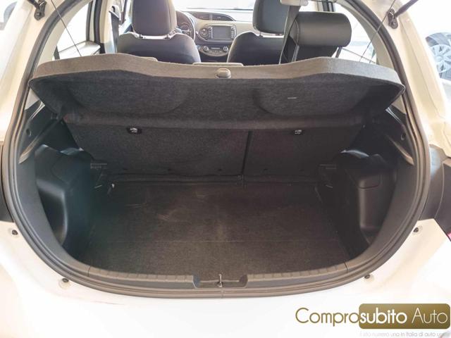 TOYOTA Yaris usata, con Telecamera per parcheggio assistito