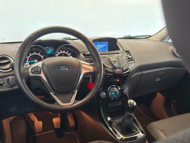 FORD Fiesta usata, con ESP