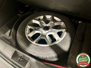 JEEP Renegade usata, con USB