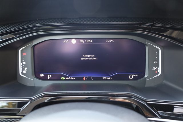 VOLKSWAGEN Taigo usata, con Frenata d