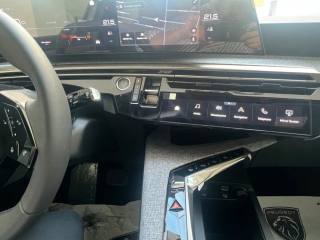 PEUGEOT 3008 usata, con Fari Xenon
