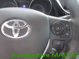 TOYOTA Auris usata, con Bracciolo