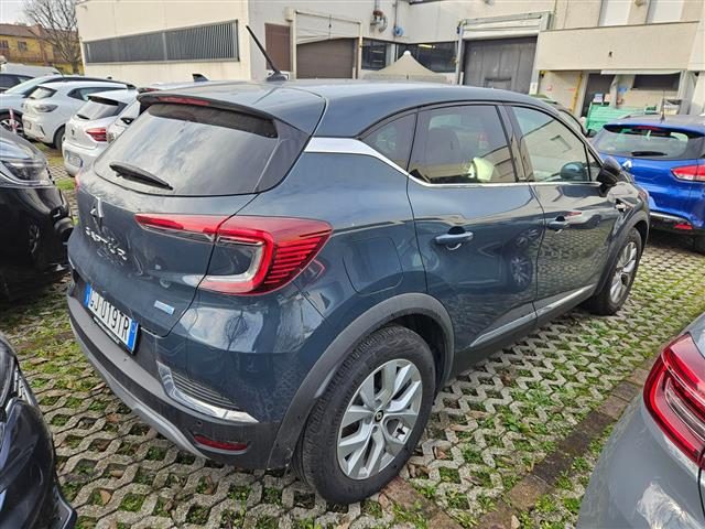 RENAULT Captur usata 2