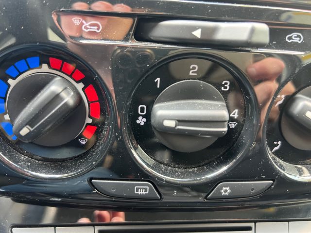 LANCIA Ypsilon usata, con ESP