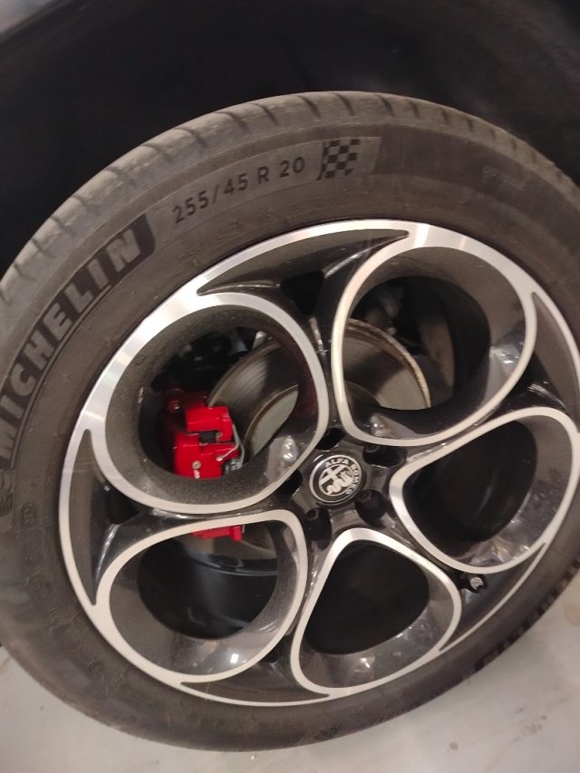 ALFA ROMEO Stelvio usata, con Regolazione elettrica sedili