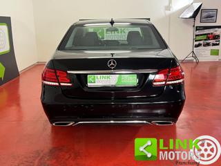 MERCEDES-BENZ E 220 usata, con Alzacristalli elettrici