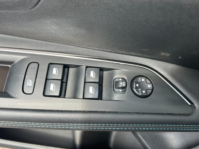 PEUGEOT 3008 usata, con Servosterzo