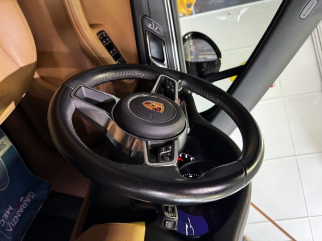 PORSCHE Macan usata, con Fendinebbia