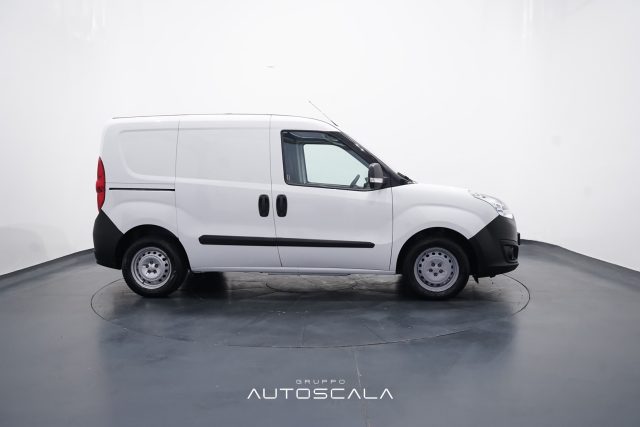 OPEL Combo usata, con Controllo trazione