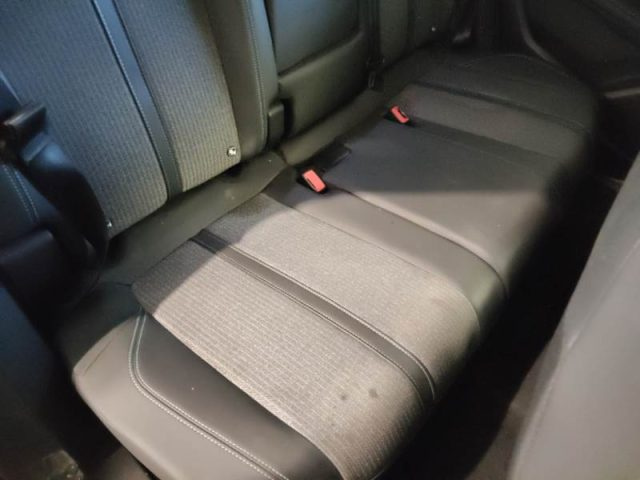 PEUGEOT 3008 usata, con Sedile posteriore sdoppiato