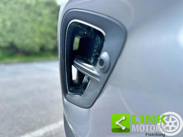 RENAULT Captur usata, con Autoradio digitale