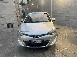 HYUNDAI i20 usata, con Airbag