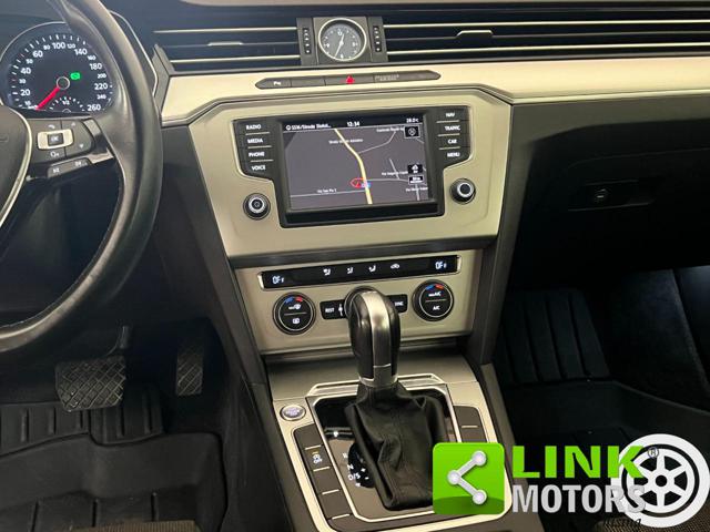 VOLKSWAGEN Passat Variant usata, con Park Distance Control