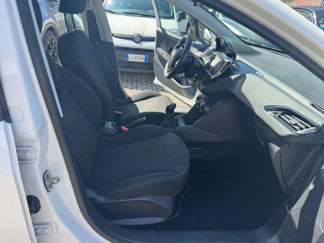 PEUGEOT 208 usata, con Fendinebbia