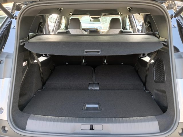 PEUGEOT 5008 usata, con USB